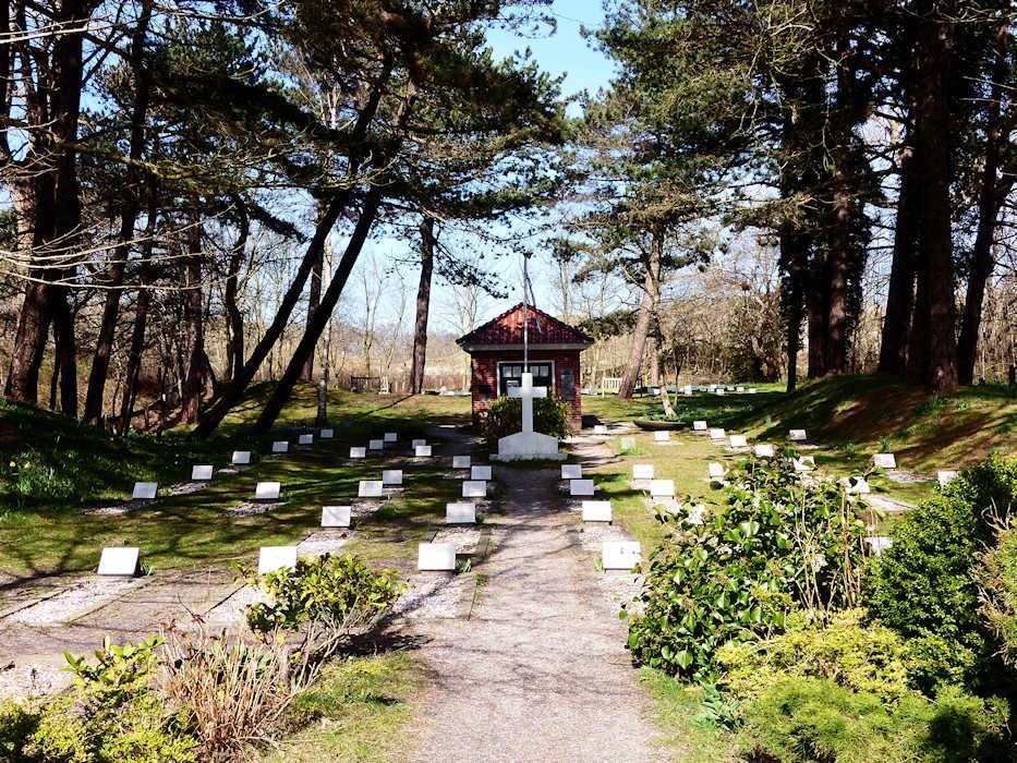 commonwealth military graveyard