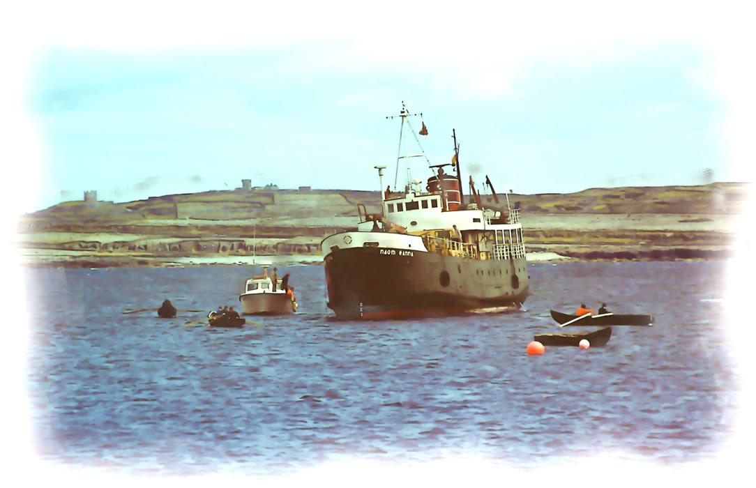 Ireland-1980-The-Naom-Eanna-arriving-at-Inis-Meain-Inishmaan-painting