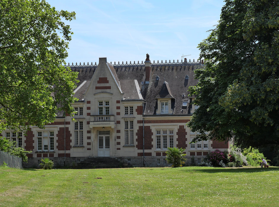 A stately home in Breuil