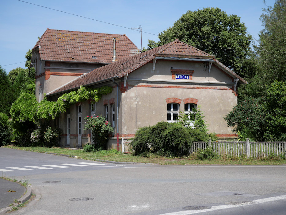 Attigny station