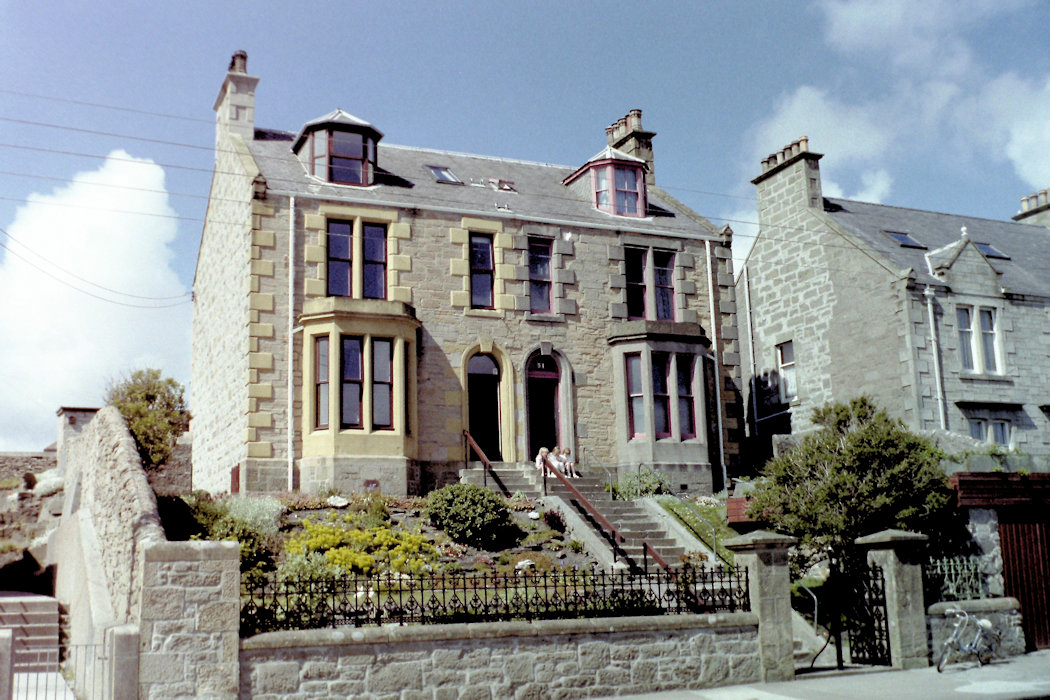 shetland 1989 - lerwick - house