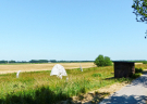 7-Art-on-Schokland-2019-Dichter-op-het-land-textielkwallen-2