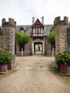 France 2022 - Castle of Regnière-Écluse - gate to the castle