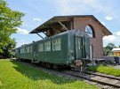 axe vert - autreppes to beaurain - old carriage used as kitchen