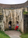 circuit-des-remparts-de-montreuil-sur-mer-12 people having a lunch break