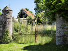 delapidated-farm near ponthoile
