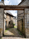 domfront-en-poiraie-11-inner-court-view