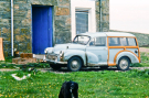 hebrides 1980 north-uist: morris minor countryman on berneray